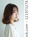 美麗的輪廓女人 121973278