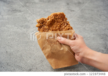 台灣炸雞「Chicken Pai」-香脆多汁的街頭小吃 台灣炸雞「Chicken Pai」-香脆多汁的街頭小吃 121973448