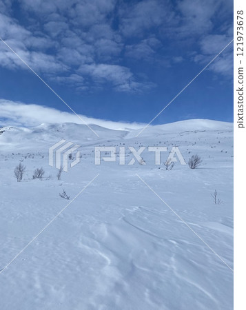 北歐,挪威,清澈的雪山 北歐,挪威,清澈的雪山 121973678