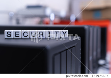 安全字母大寫字母、電腦、伺服器 121973693