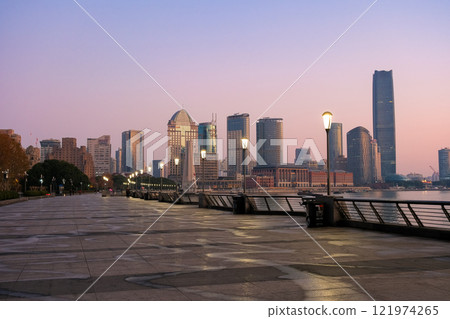The Bund at sunrise in Shanghai, China The Bund at sunrise in Shanghai, China 121974265