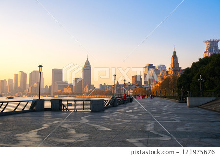 黎明時分中國上海外灘的風景 黎明時分中國上海外灘的風景 121975676
