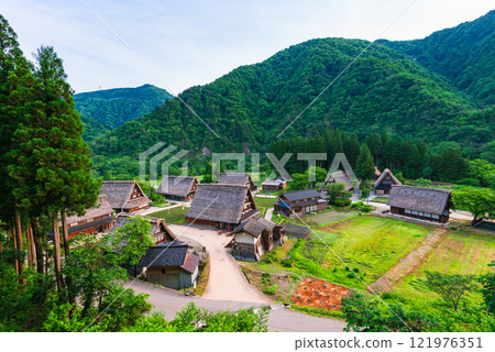World Heritage Site Gokayama Suganuma Fumigi-joined Settlement 121976351