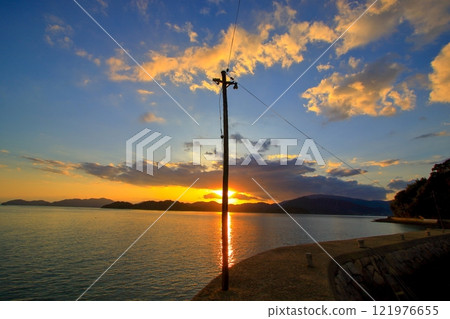 Autumn evening scenery of Setouchi Autumn evening scenery of Setouchi 121976655