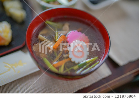 新年菜餚（日本新年） 121976904