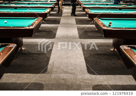 Billiard place 121976919