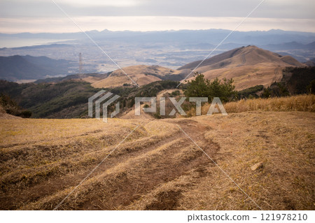Hiraodai grassland 121978210