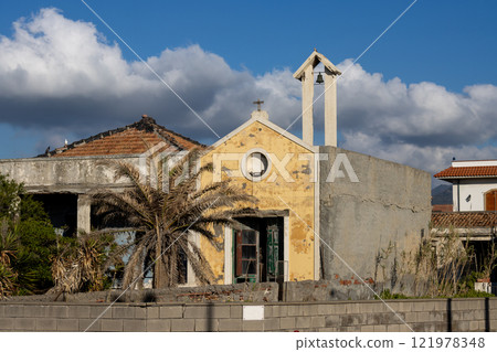 Small abandoned church, Caldera, Sicily, Italy 121978348