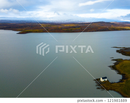 iceland, lake, landscape 121981889