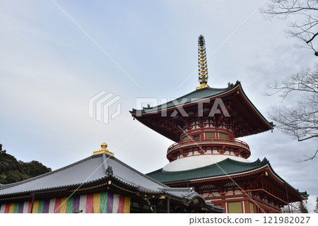 Naritasan Shinshoji Temple: Great Pagoda of Peace and Ioden Hall (Narita City, Chiba Prefecture) 121982027