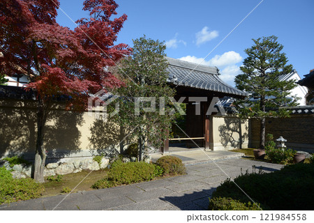 Daitokuji Temple, Hoshun-in Temple's mountain gate, Murasakino, Kita-ku, Kyoto City Daitokuji Temple, Hoshun-in Temple's mountain gate, Murasakino, Kita-ku, Kyoto City 121984558