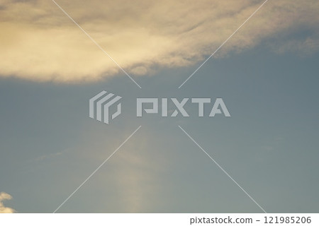 When you pass through the space between clouds, the other side is a blue sky 121985206