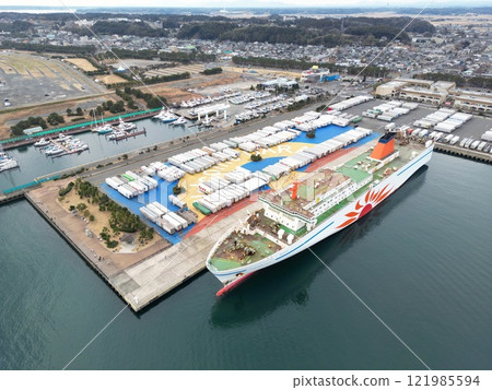 Ibaraki, Oarai, Sunflower Daisetsu anchored at Oarai Port (photographed by drone) 121985594