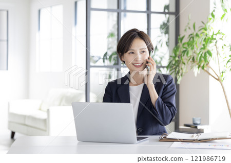 Business: Businesswoman working Business: Businesswoman working 121986719