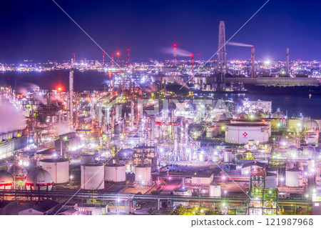 三重縣四日市港大廈工廠夜景 121987968