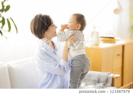 Boy and mom portrait 121987979