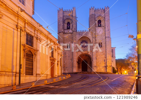 Se Cathedral at Dawn Lisbon Portugal 121989246