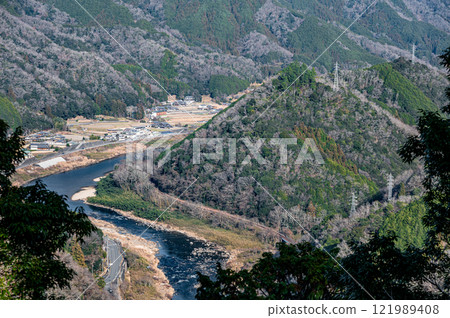 View of the Kizu River from Mount Kasagi, Kasagi Town, Kyoto Prefecture 121989408