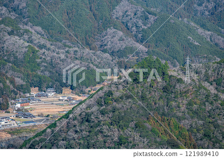 從京都府笠置町笠置山眺望的景色 從京都府笠置町笠置山眺望的景色 121989410