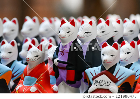 Kyoto Fushimi Inari Taisha Shrine Araki Shrine Inari Okami's marriage doll 121990475