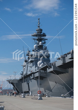 Is it an escort ship? 121991544