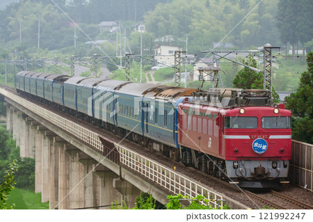 北斗星臥舖特快列車經過金谷川和松川之間的著名拍攝地。 北斗星臥舖特快列車經過金谷川和松川之間的著名拍攝地。 121992247