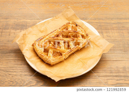 手工製作的蘋果派 121992859