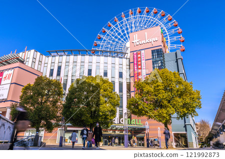 日本橫濱城市景觀一月。中央北站前都築阪急等的景色=2020年1月15日 121992873