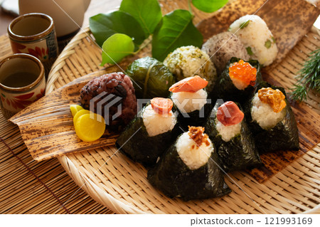 Various rice balls (1) 121993169