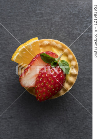 Fruit tart  121993953
