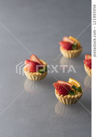 Fruit tart Fruit tart 121993956