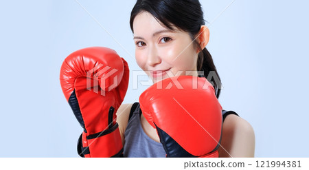 女拳擊手的形象 121994381