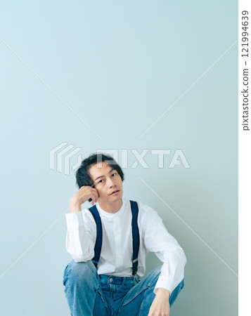 Men's portrait 121994639
