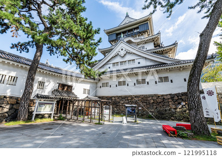 Kokura Castle on a clear day in Kita-ku, Kokura-ku, Kitakyushu, Fukuoka Prefecture 121995118