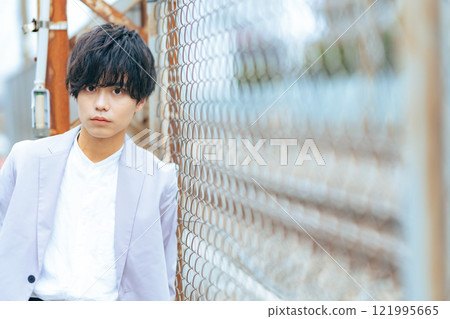 男的肖像 121995665