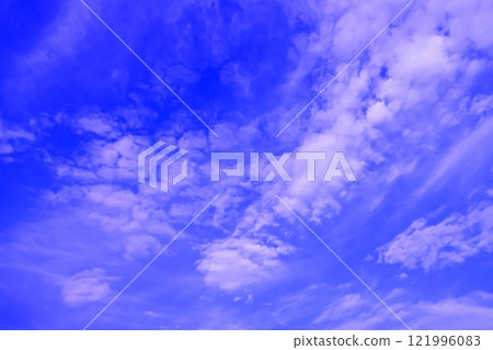 藍天白雲(背景素材) 藍天白雲(背景素材) 121996083