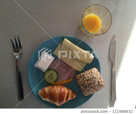 breakfast 121996632
