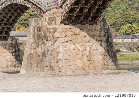 【錦帶橋的橋樑】 121997816