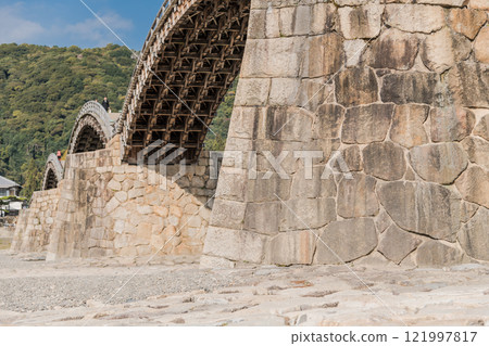 [Kintai Bridge girders] 121997817