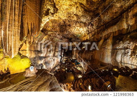 Mira de Aire Caves, Grutas de Mira de Aire at Leiria, Portugal. A set of limestone caves in Porto de Mos Mira de Aire Caves, Grutas de Mira de Aire at Leiria, Portugal. A set of limestone caves in Porto de Mos 121998363