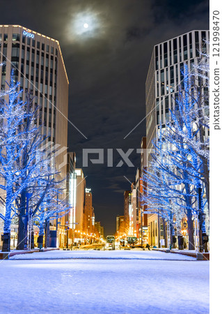 Winter illuminations at Kita 3-jo Square (Akapla) in Sapporo, Hokkaido 121998470