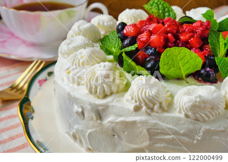 Mexican dessert Pastel de tres leches 122000499