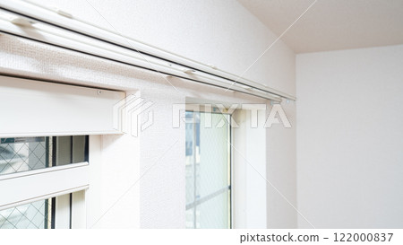 Simple window and curtain rail 122000837