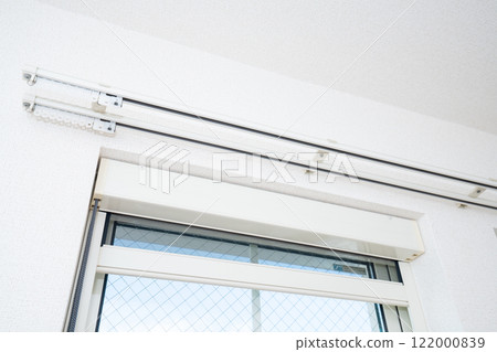 Simple window and curtain rail 122000839