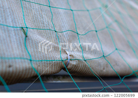 Care of garden netting 122005699