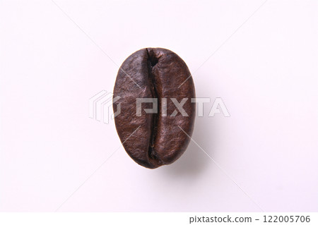 Coffee bean close-up shot from directly above 122005706