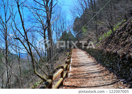 春天裡山散步路 122007005