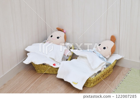 Children's toys, baby doll play, children's room scenery, play space, childcare tools, image material Children's toys, baby doll play, children's room scenery, play space, childcare tools, image material 122007285