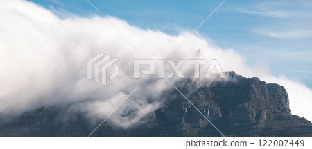 Tafelberg, Table Mountain shrouded in fog, Cape Town 122007449
