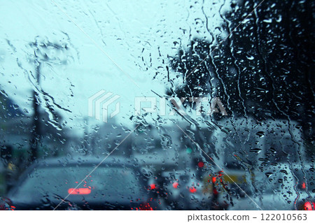 雨天的車窗玻璃 雨天的車窗玻璃 122010563